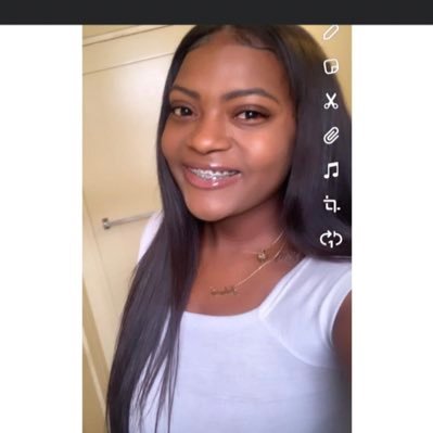 queennjaay Profile Picture