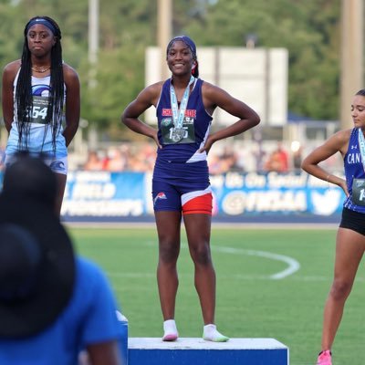 Student Athlete • 13x National Champion • pr 400h - 1:01.16- 100h 14.07•200 - 25.00 • 400-55.71• TJ -11.39 • MNWBULLS💛💙 email: kahaliahoo@gmail.com