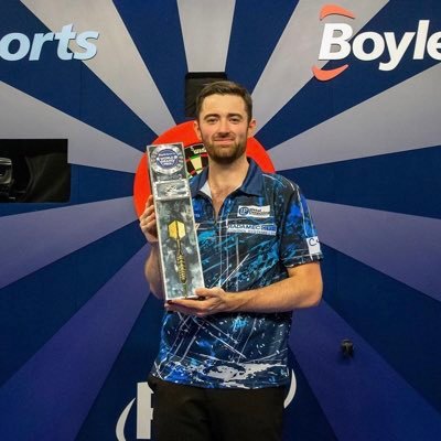 PDC darts professional. World Number 1. PDC World champion 2024 🏆 sponsored by @ModusDarts180 @reddragondarts @cygroup2 @taylormaxwellco