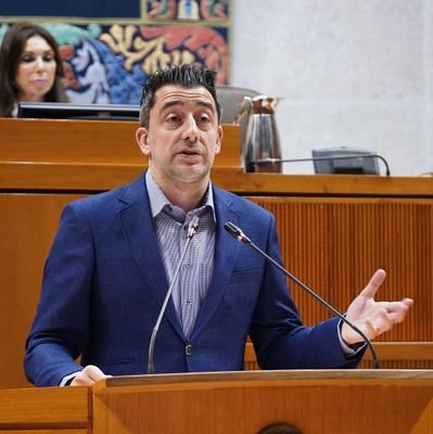 Inconformista. Socialista. Diputado en Cortes de Aragón y Portavoz de Sanidad de @GPSOEAragon.