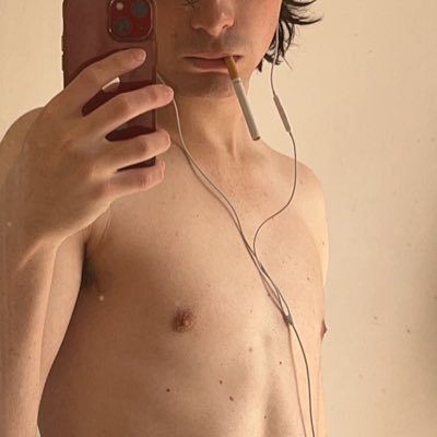 carnelianboy's profile picture. (18+) | communal hole | he/him/it | dms open |