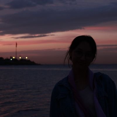 damnbikrlly's profile picture. i think so