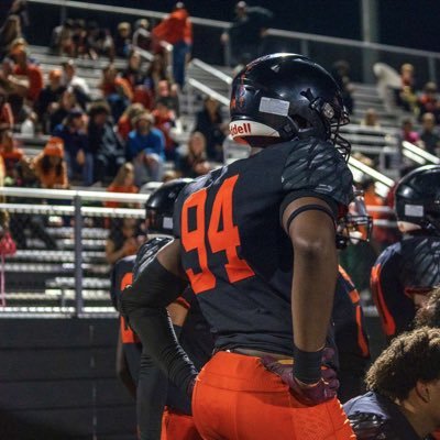 Osseo Senior High, MN📍Sports: (Football & Basketball) C/o 2025 |Height: 6’3 Weight: 205| 5.1 40yd dash | DE/TE/FB/OLB 763-213-5655