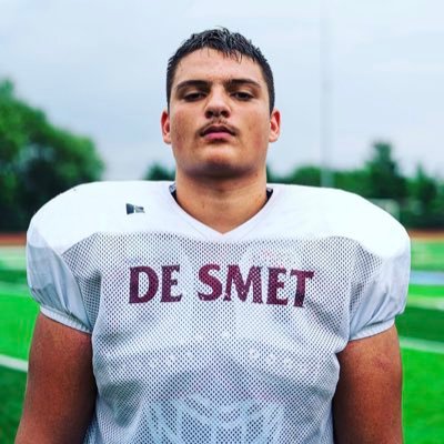 DeSmet Jesuit High, STL MO c/o 2025 | Family, Academics, Football |3.2 gpa| | OL #70| 6’4”|287lbs | samrobinson2025@gmail.com NCAA ID# 2210698244