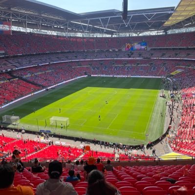 COYH2020's profile picture. Family,Holidays and LTFC 🎩