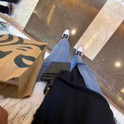 awcachuu's profile picture. private person inside