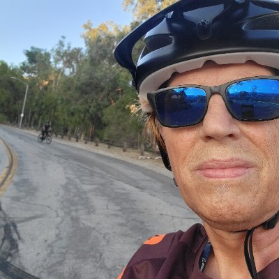 MaRs_6M's profile picture. Friend, Brother, Son, and Dad.