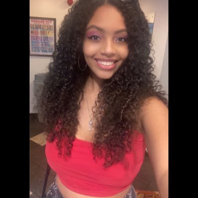 Bi curly gamer girl, 28, she/her 🇬🇭🏴 @xredcookies