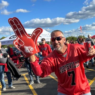 Lover of all things Louisville, Steelers and Rock and Roll. Founding member of the GreenLotGangsters