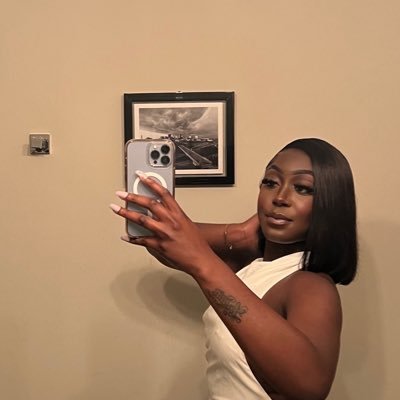 its just social media. home of the taurus 🪬insta: icytrayc 🇬🇭🇮🇹
