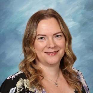Junior High teacher in a gamified classroom 👩🏫 Engagement engineer