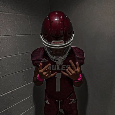 5’10 192 lbs | class of '27 | SS/RB| Poplar Bluff HS | Multi-Sport Athlete | 100m: 11.08 | NCAA ID: 2301755181 |