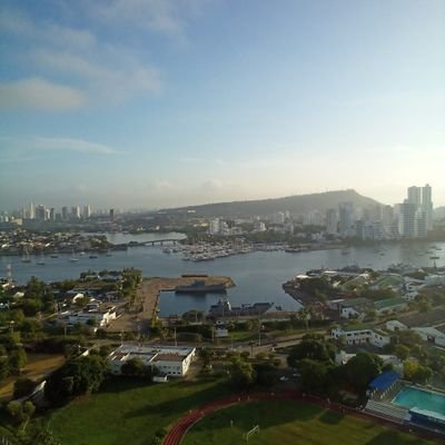 LeonardBritt6's profile picture. Happily married; interested in platonic discussion of finance, economics, technology, leadership, accounting & other business-related topics