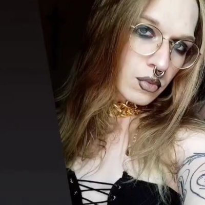 UK Transfem 

OF for a lil fun and fans! Switchy/Vers, 
T4T Femdom Gothic Content 
Lover of chastity and sadomasochism ⛓️😈