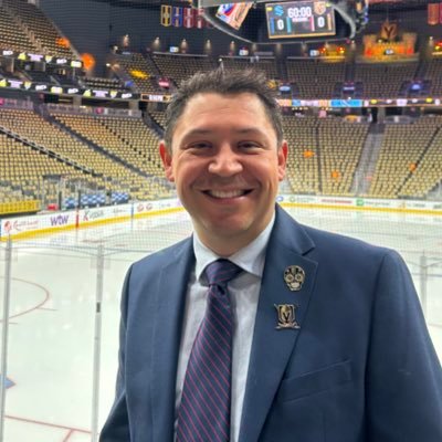 Radio commentator @goldenknights en Español #deportesvegas 5x Emmy Award Director and Creative Producer.