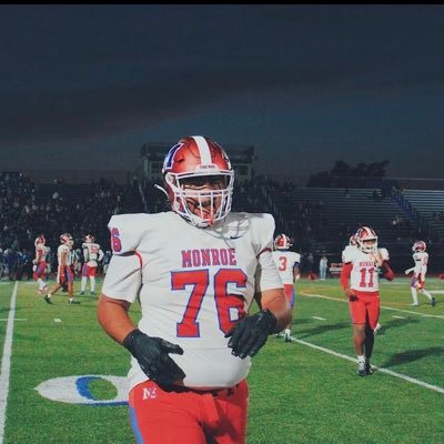 6,3/315lbs/offensive guard/CO 25 /monroe high school