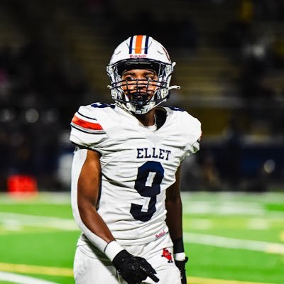 3.4 GPA•6’2ft 205 Lbs•C/O 26•RB/OLB• #9•cell•2272138601•brandonknowles13@icloud.com •Akron Ohio•Ellet Hs