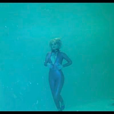 Lover of latex & water - also mermaids. Have no time for men - #lesbain