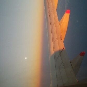 snowbox99's profile picture. ウエストランドさん/爆笑問題さん/仲間のみなさんを応援しています‼️
河本太ちゃん派😊🌠ぬるかん復活希望民!
ソルジャー
井口さんのこの言葉が好き｢バレないからこそ照れるくらいいいこと言う、人を褒める｣
#ぬるかん
#焚火会 
#ミニ四駆 
#タミヤRC
#オトステ