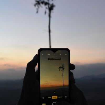 gandapoenya2105's profile picture. 