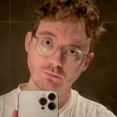 Creative technologist 👨🏻💻 • Chemistry degree ⚗️ • Loves: Oxford commas, and dogs • Blocked by Trump • He/him/his • 🏳️🌈 • @davey@mastodon.online