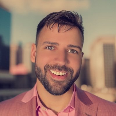 Hey, I'm Christian! Full stack developer from UT, sharing my passion for new web technologies, projects, and news.