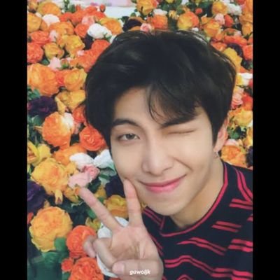 emptyarchives's profile picture. 