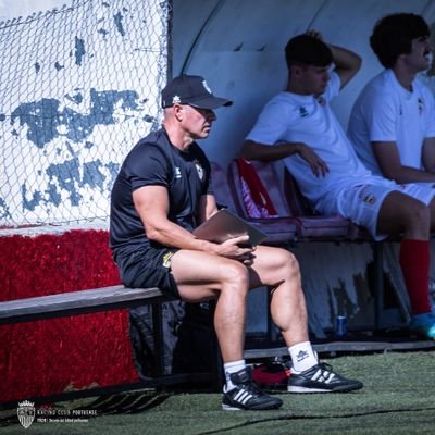 Entrenador Profesional de Fútbol ⚽
Analista ⚽...
Racing Portuense, Cádiz CF Femenino, Ex Conil CF, Ciudad de Cádiz CD, Cantera Cádiz CF, La Salle y Sporting