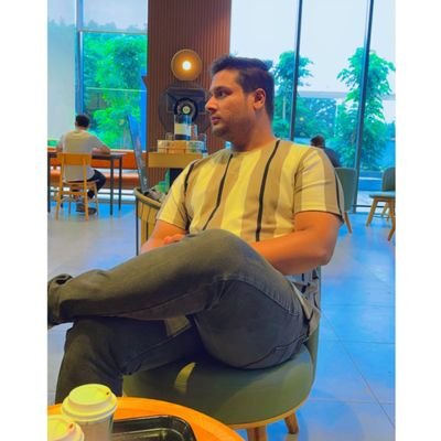 Ambitious | Goal-Focused | Social Media Fanatic | Traveller | Politics views are personal