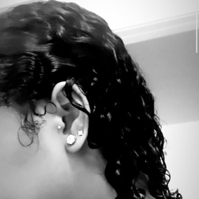 prettiiiass_a's profile picture. out of sight, out of mind.