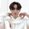 bebebluelee's profile picture. 