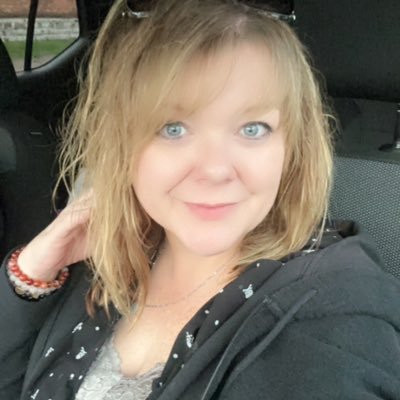 JamieLyn0's profile picture. 