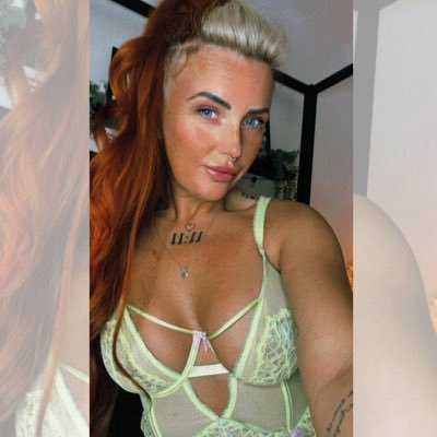Your Favourite Ginger 🧡 | https://t.co/MNMEtAGlxI 🎥 🔞 | 35 MILF ♋️ | My Main Account @cmdxn_ 😈 | Follow Me 👉🏽 https://t.co/tRdS6He7xS |