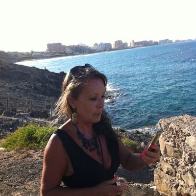 MenchuHarte's profile picture. ArtistaPlásticaLiteraturaFilosofíaCadaDíaTodosLosDíasNecesitamosUnaFraseParaComenzarAvivirEllaLaDaLaLecturaOunaPersonaSabiaQtComenteAlgoBelloEsSuficiente