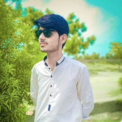 Iam Pak boy 
Interested in cricket 🏏
I always support green shirt 👕