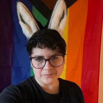 (She/They) Bi Grey-ace. Twitch affiliate, gamer, knitter, loves bunnies, tea, Star Wars & Ghibli! Has fibromyalgia, is dyslexic. Married to @Elderlygoose