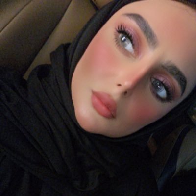 وحده داشه تطلع الي بقلبها وايد اتحلطم، طق لك فره بالتويتات قبل الفولو AUM Alumna-Mis -Nawal alkuwaitya - ♡