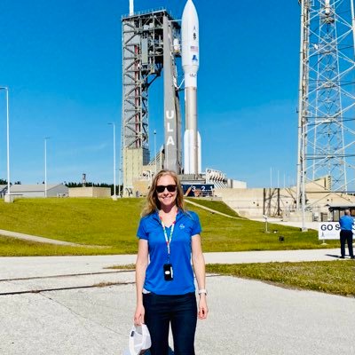 communicator, planetary scientist, mom, and redhead ** personal account and thoughts