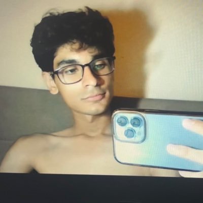 haurlypinks's profile picture. i love u, i'm glad i exist