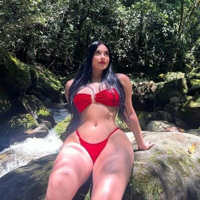 Alexandra Carolina/Facebook por favor me siguen