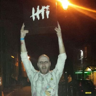 Bobrob1976's profile picture. #Brokenrecord