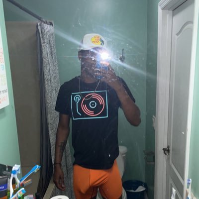 6’4 of humble energy 🫣 21🎉 Taurus ♉️ ContentCreator👀 Collab?! OF-LINK IN BIO🛸 No meet ups 🙊 Dm me !!💕 -ft vids