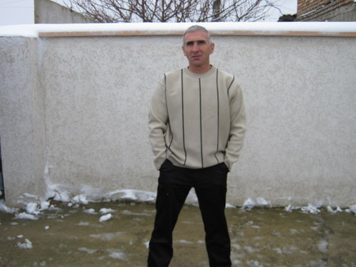 .Занимаюсь бизнесом в интернете.Люблю природу,позитивных людей.Желаю всем удачи!!!