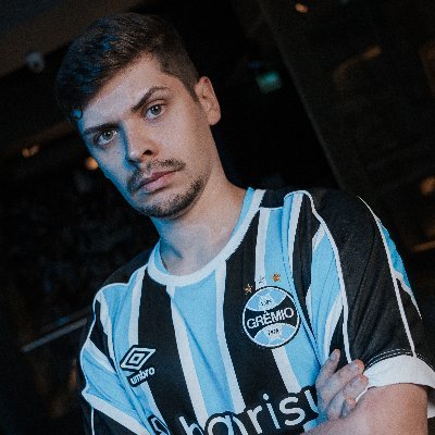 Streamer parceiro da @kickstreaming | FIFA, Gremista, gosto de churrasco.