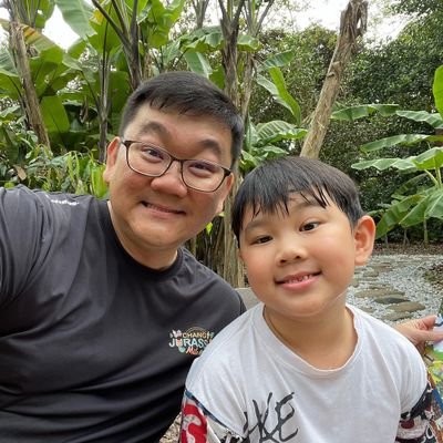 🌟私は日本出身ですシンガポールに住んでいます🇸🇬シンガポール在住のお父さん、👦🏻ジョセフと👼🏻エマのビジネスマンスーパーバイザー昇進プログラムです
 💍 @kinkead_mon_chanまで。今のところ、日本は私の素敵な国です 私の両親は日本出身です 私は家族と一緒にシンガポールに住んでいます🎁🎮