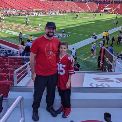 49ers and Blazers fan, software developer living in Vancouver, Washington
