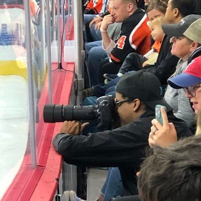 Master's Degree student in Data Science.

Credentialed #Flyers NHL photographer for Flyers Nitty Gritty.

Hockey fan, photographer, pianist, educator.