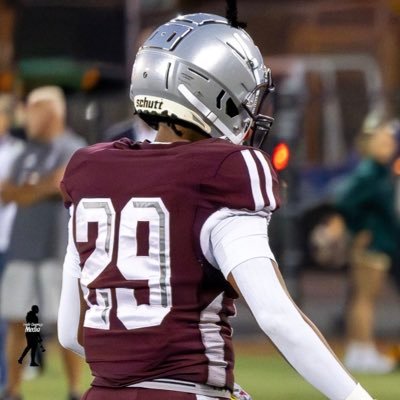 6’ 200lb class 26’ Captain @SPPFOOTBALL ATH LB, DB SFC All Division 2nd Team 3X 1st Team all county Javelin GPA: 3.5 E:juju0cruz1@gmail.com HC:@CoachRichHansen