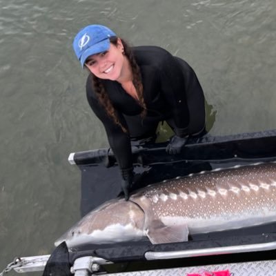 Post-doc at @UBC saving the sturgeon ❤️‍🔥 🏳️‍🌈✊🏽 she/her