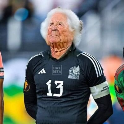 la música y el futbool